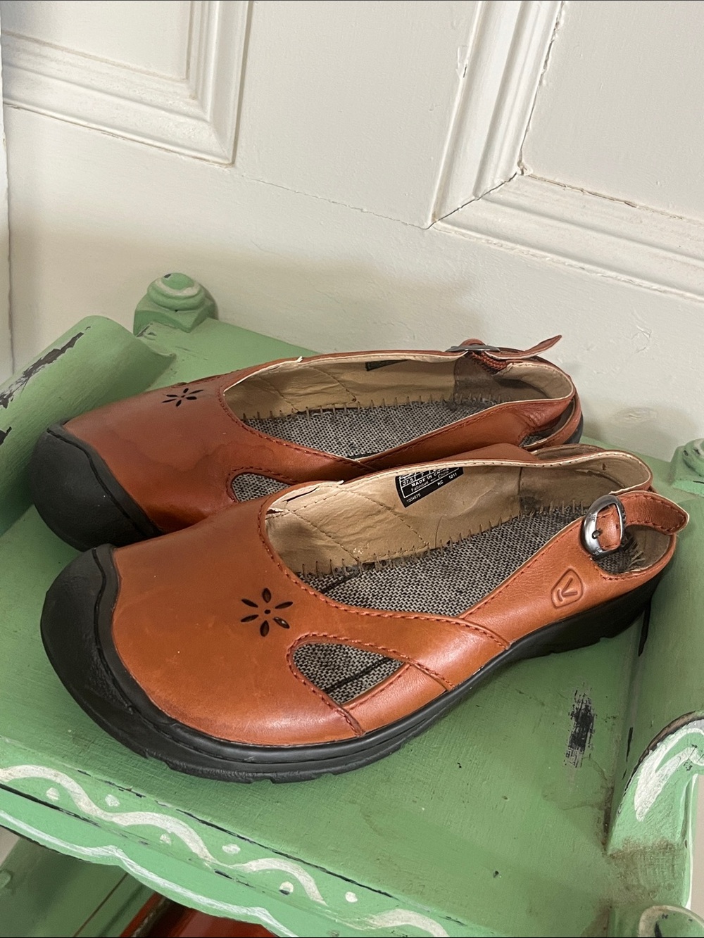Keen Paradise Cush Leather adjustable Slingback slip-on Size 7 NO INSOLES